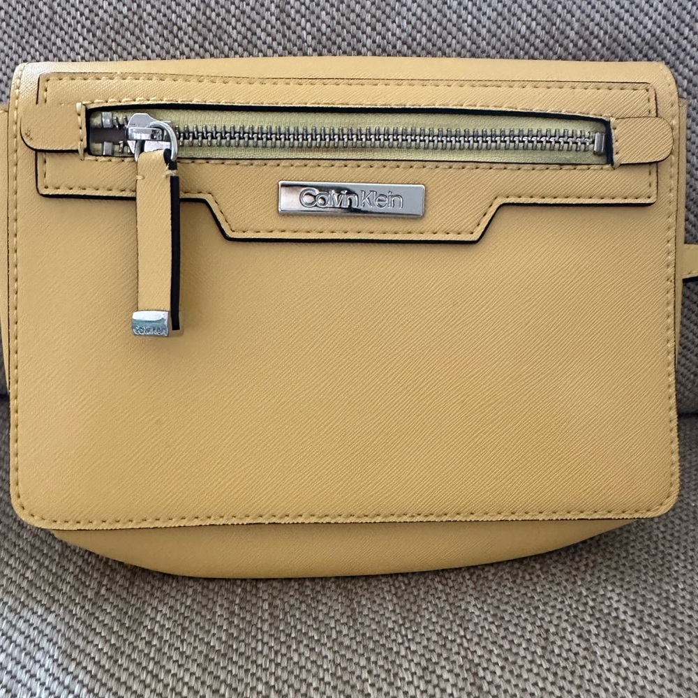 Calvin Klein Belt Fanny Pack Purse.